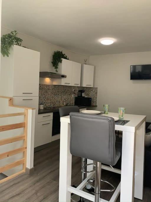 Le Cocon T2 Duplex 24 M2 Appartement Niort Buitenkant foto